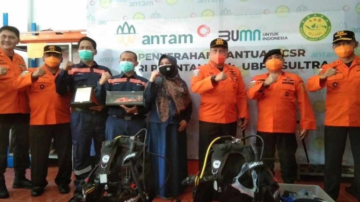PT Antam Provides Diving Equipment Assistance To Kendari Basarnas