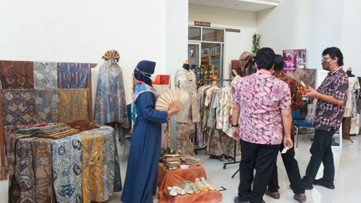 Berita Yogyakarta: TVRI Mengadakan Pameran Batik dan Tenun Nusantara