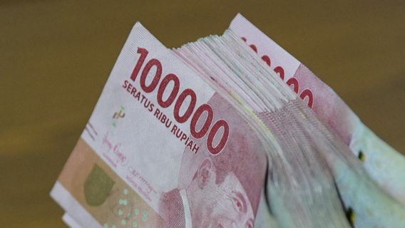 Jelang Libur Iduladha, Rupiah Bergerak Bak <i>Roller Coaster</i>