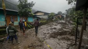 Banjir Bandang Terjang Vietnam Tewaskan 3 Orang, 9 Lainnya Hilang