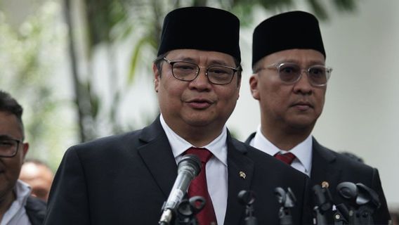 Airlangga N’est Pas D’accord Avec PSBB Anies, Observateur: Impressionné Cherche Des Excuses Pour Ne Pas Effectuer La Performance