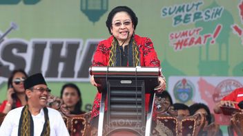 Megawati: Social Minister Risma Is Getting Thinner Because She Sees Elderly People Under The Bridge