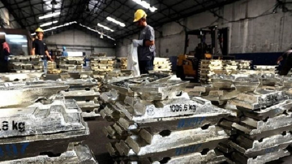 Pengusaha Bauksit Usulkan Bentuk Konsorsium untuk Atasi Pembangunan Smelter yang Mandek