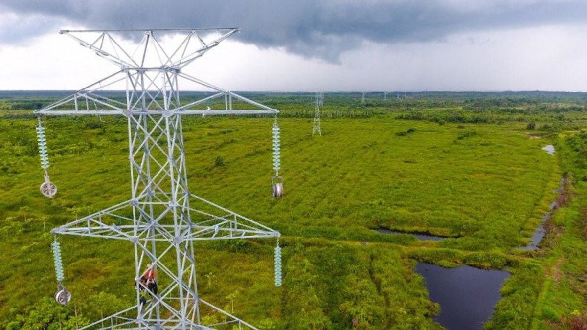 Industri Tumbuh Pesat, PLN Operasikan SUTT Batulicin - Tarjun Sirkit