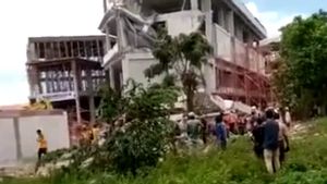 Proyek Pembangunan SMA 96 Cengkareng Ambruk, 4 Pekerja Bangunan Terluka