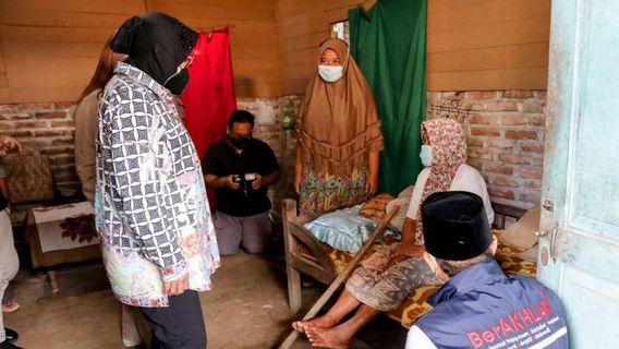 Entering The End Of The Year, Social Minister Risma Asks Local Government To Accelerate Disbursement Of Social Assistance