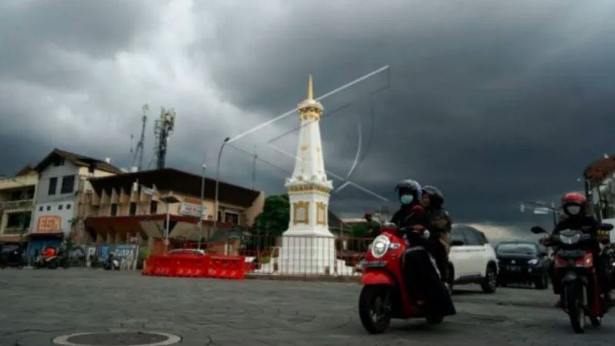 Berita DIY: BMKG Meminta Masyarakat Yogyakarta Waspadai Bencana Hidrometeorologi