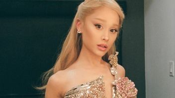 Ariana Grande joue le clip classique du Dr Seuss, Oh The Places You’ll Go!