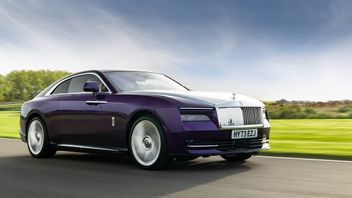 Bos BMW Group Umumkan Rolls-Royce akan Menjadi Brand EV Awal 2030 Mendatang