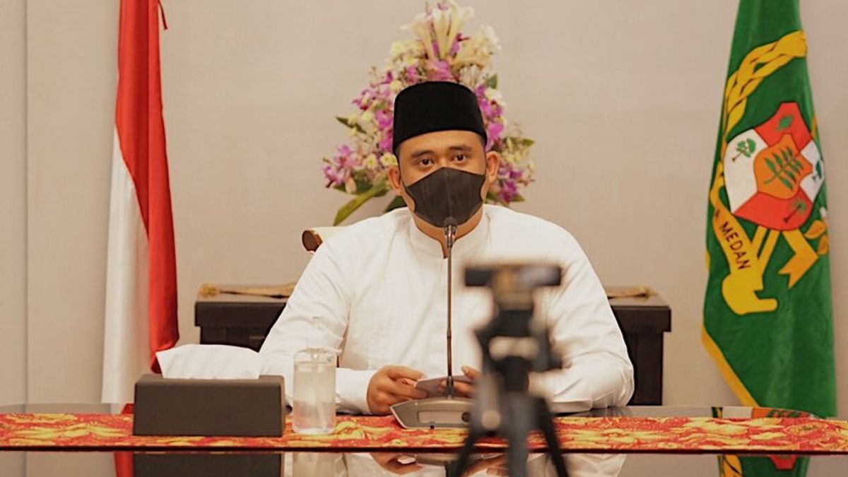 APBD Sumut 'Parkir' di Bank, Jokowi Harus Tegur Wali Kota Medan Bobby Nasution