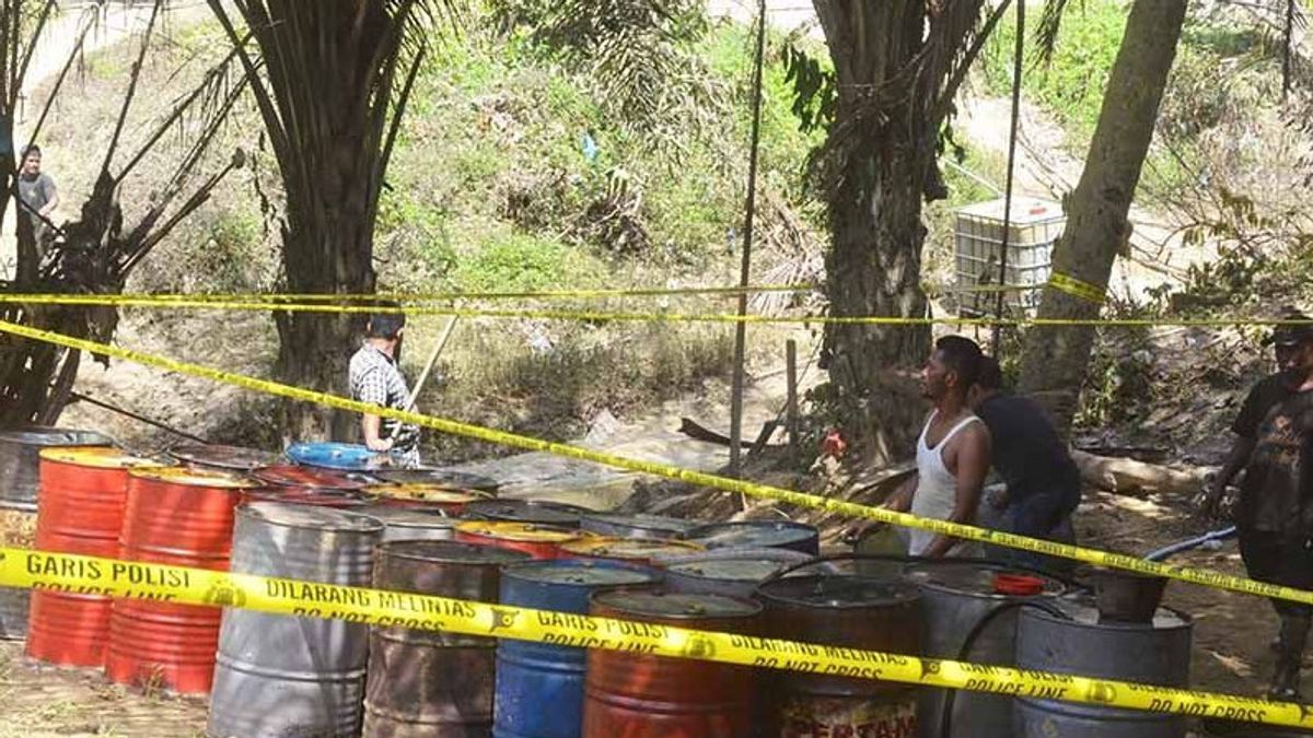 الشرطة تتهم 2 مشتبه بهم في حرق بئر نفط أسفر عن مقتل 3 في شرق آتشيه