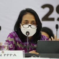 PPPA部长愤怒与小孩子在比马做了一个赛马骑师