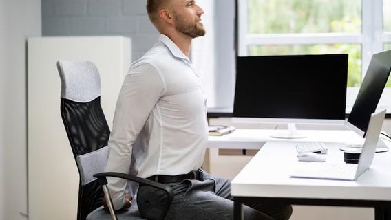 7 提示在办公室工作时保持身体姿势，保持舒适，不易疲劳