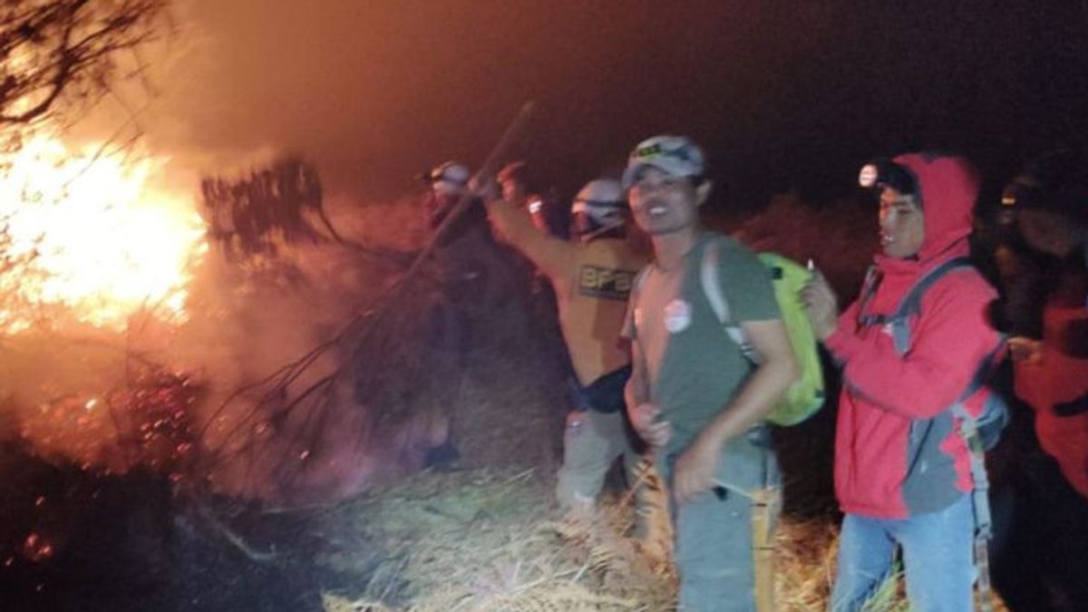 警察は今日までのパパンダヤン山の火災の原因を見つける