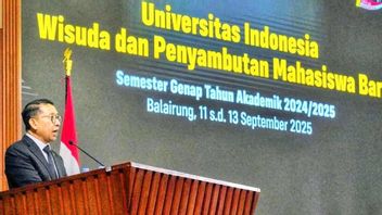 文化部长Fadli Zon要求UI毕业生必须适应性和文化根源