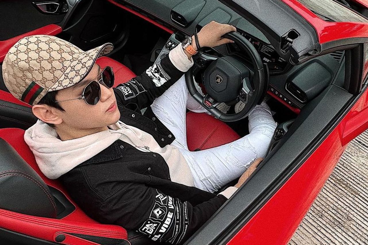 Indra Kenz Hands Tesla Car To Criminal Investigation Department