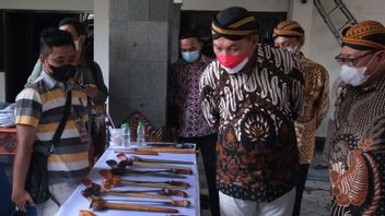 Surakarta City Government Preserves Culture Through Keris Exhibition