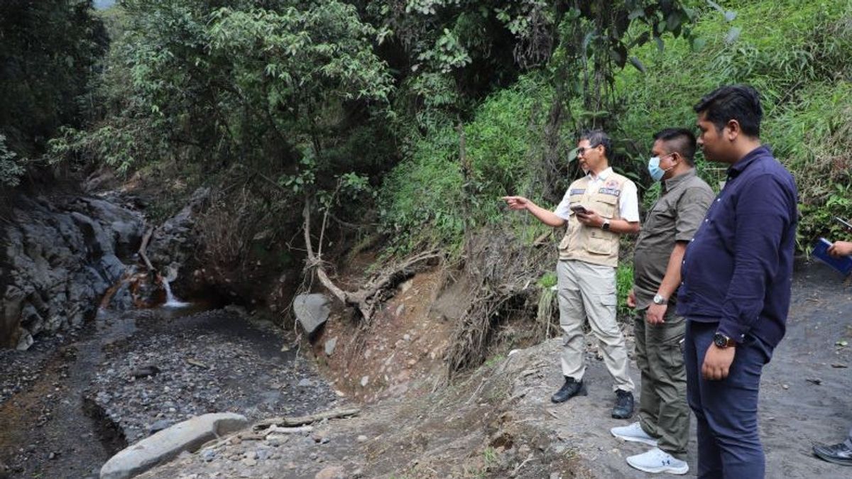 BNPB立即在西苏门答腊马拉皮山河流中安装了20个山洪暴发预警传感器