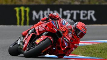 Marc Marquez Angry At Brno! Beating Askosta And Czech MotoGP Sprint Race Champion 2025