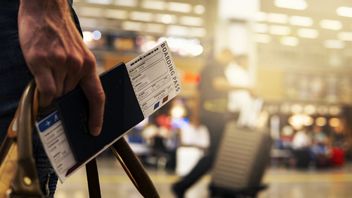 Benarkah Tiket Penerbangan di Hari Jumat Tanggal 13 Lebih Murah?