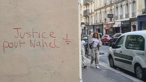 Ketegangan di Prancis Mereda: Tiga Polisi Terluka, 350 Bangunan dan 300 Kendaraan Rusak
