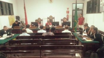 Eks Bupati KKT Maluku Jadi Saksi 2 Perkara Korupsi, Diperiksa Kejari 5 Jam 