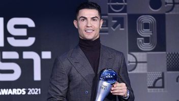 Ronaldo Sampaikan Pesan Menyentuh untuk MU Usai Sabet Gelar di FIFA Awards