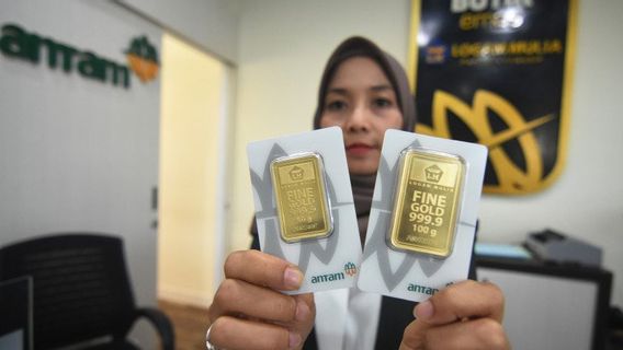 Harga Emas dan Perak Kompak Menurun, Cek Daftarnya!