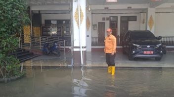 ロブ洪水がバンジャルマシンのすべての地区に衝突
