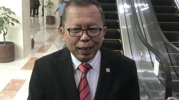 Disetujui Jadi Hakim MK, Ini Alasan Arsul Sani Belum Mundur dari DPR dan PPP