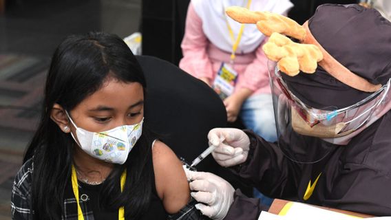 Jokowi Mau Percepat Vaksin Anak-anak Tapi di Mataram Malah Kehabisan Stok