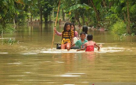 Kota Jember Terkepung Banjir 1.106 Orang Mengungsi