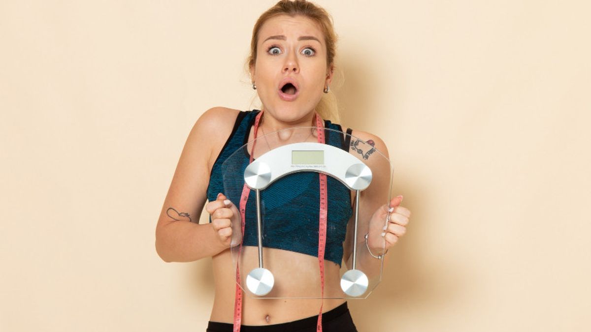 Le poids change-t-il chaque jour? Ne vous inquiétez pas! Voici la cause que vous ne réalisez pas souvent