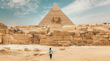 エジプトのギザのピラミッドがCOVID-19のために閉鎖されたとき