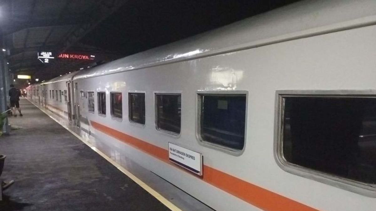 KAI de retour arrêtez-vous pour le voyage de Baturraden Purwokerto-Bandung PP Express