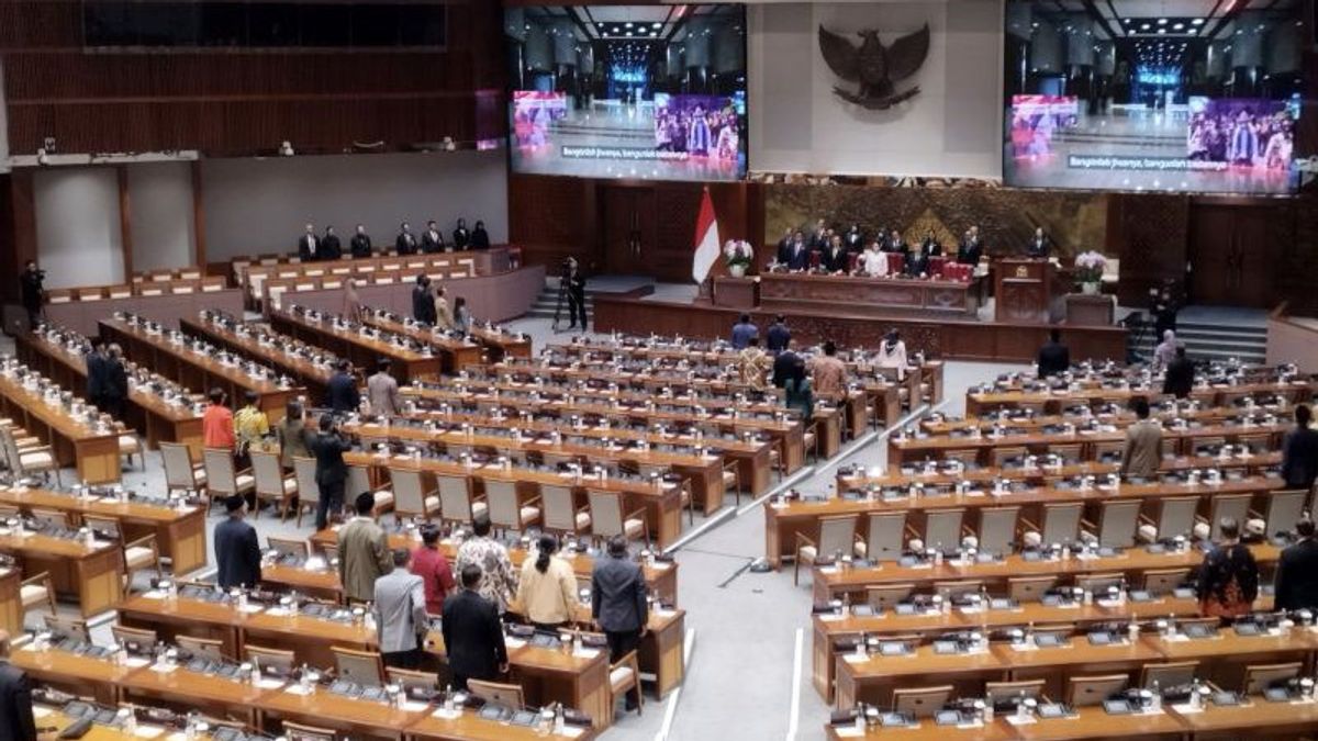 Kamrussamad Gerindra : Les droits des chauffeurs d’Angkot sont plus urgents que les droits d’Angket