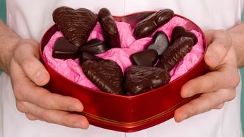 لماذا يجب الاحتفال بعيد الحب مع الشوكولاته؟ على ما يبدو، هذا هو السبب