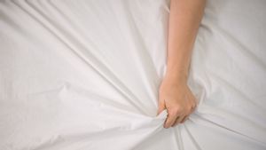 5 Penyebab Mengalami Kram setelah Berhubungan Suami Istri