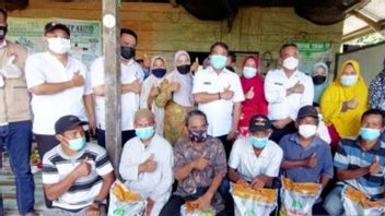Gubernur Kaltara Salurkan Bantuan Beras untuk Warga Terdampak COVID-19