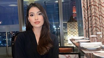 2019 Princesse Indonésienne, Frederika Alexis Cull Devenir Victime De Faute Professionnelle, Visage Comme Battu