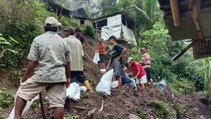 Tanah Bergerak di Karangsambung Kebumen Ancam Puluhan Rumah