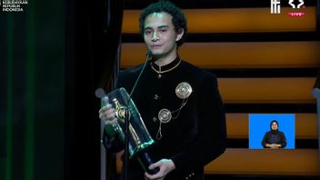 Winner de la Coupe FFI, Omara Esteghlal, lance un appel à combattre la discrimination et la haine