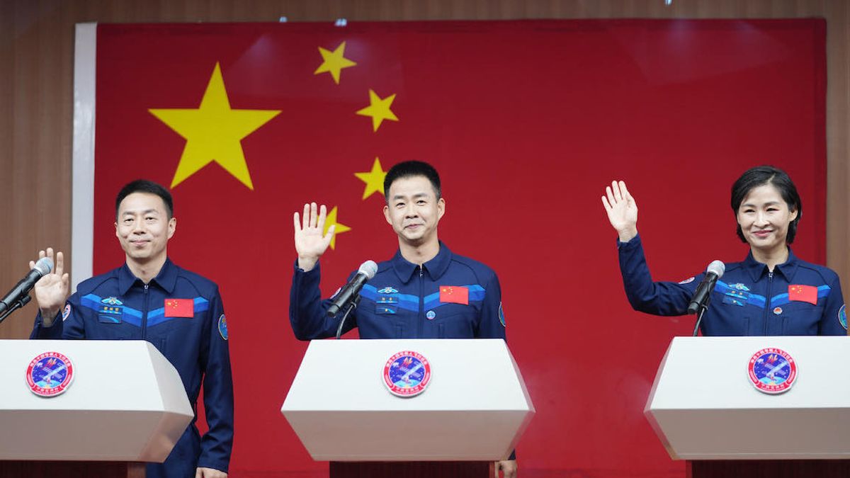 Tiga Taikonot China Terbang ke Tianhe untuk Selesaikan Pembangunan Stasiun Luar Angkasa Tiangong