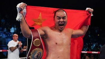 だからオレクサンドル・ウシクの必須の対戦相手、中国のボクサー、ジレイ・チャンはタイソン・フューリーに挑戦する