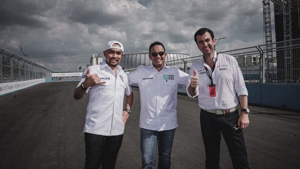 تحقق من الحلبات في Ancol مع المؤسسين المشاركين ل Formula E ، Anies: إنهم مندهشون