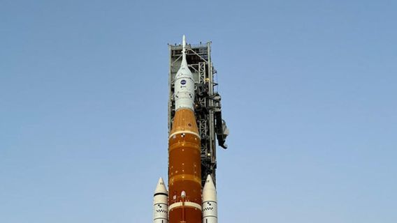 美国宇航局启动SLS火箭测试，准备踏上月球