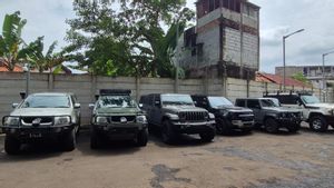 Jeep Gladiator hingga Mercedes Benz Dibawa KPK dari Rumah Japto Soerjosoemarno ke Rupbasan