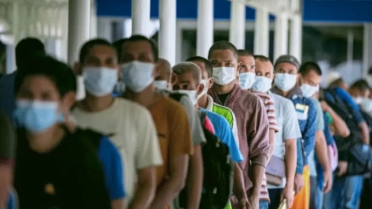 Des travailleurs migrants indonésiens torturés par des employeurs à Oman ont été rapatriés