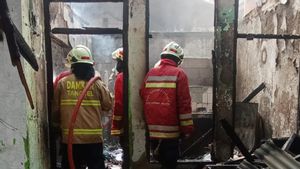 Gara-gara Mesin Pompa Air Korslet, Rumah Warga di Ciputat Ludes Terbakar