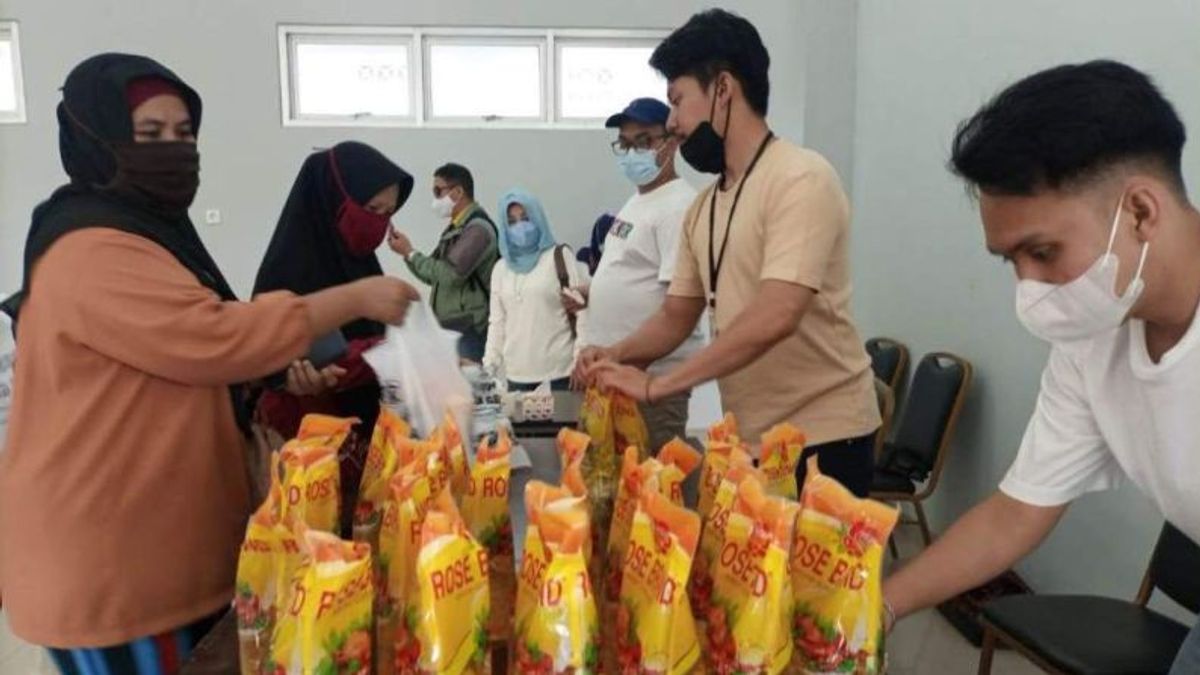 5 Ribu Liter Minyak Goreng Ludes Saat Operasi Pasar di Samarinda